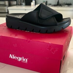 Alegria Black Women's Mules
